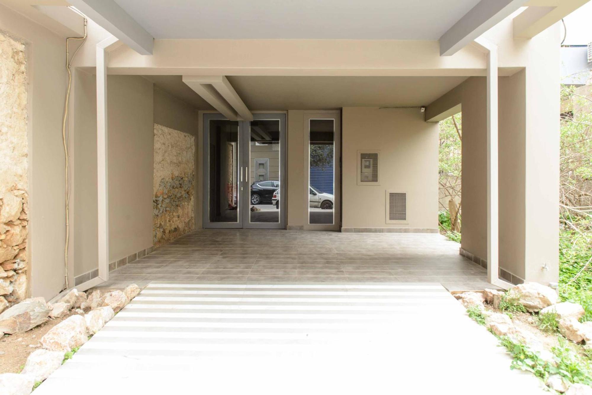 Апартаменты Bright Loft With Terrance - Next To Metro Kerameikos Афины Экстерьер фото